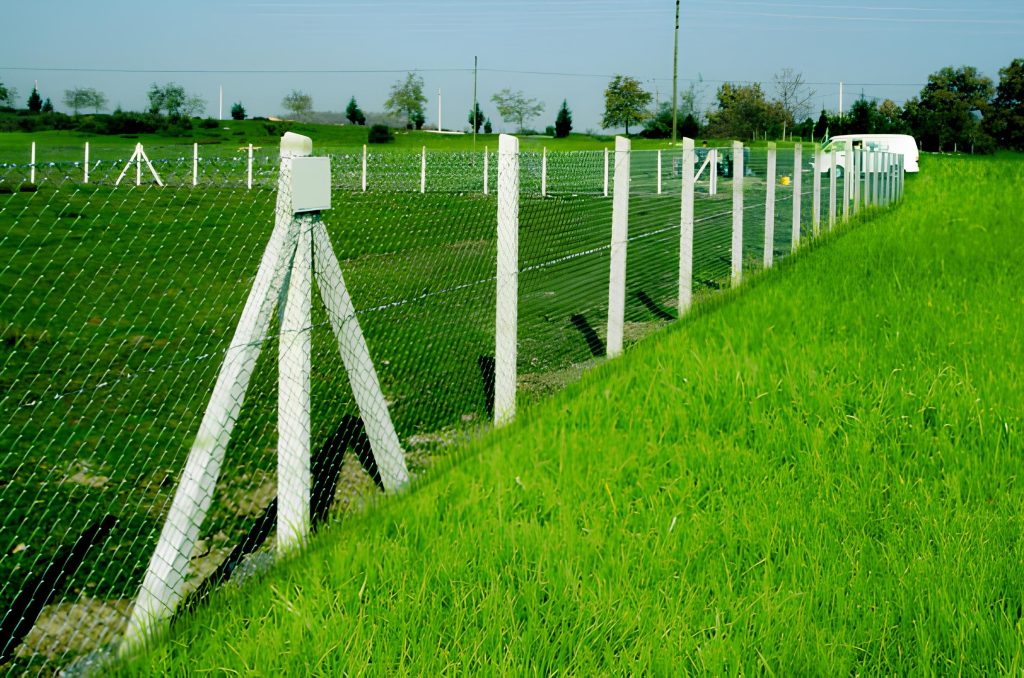 Beton Direkli Tel Örgü Sistemleri 
